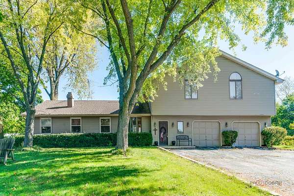 5 Acres of Land with Home for Sale in Spring Grove, Illinois