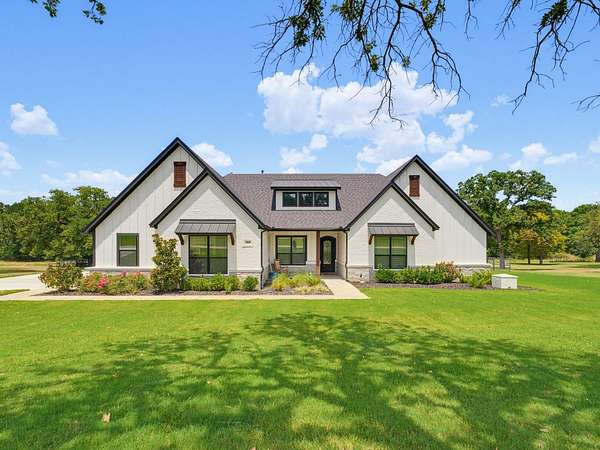 4.55 Acres of Land with Home for Sale in Decatur, Texas