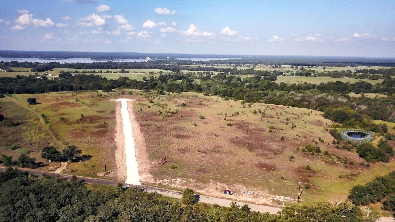 1 Acre of Residential Land for Sale in Groesbeck, Texas