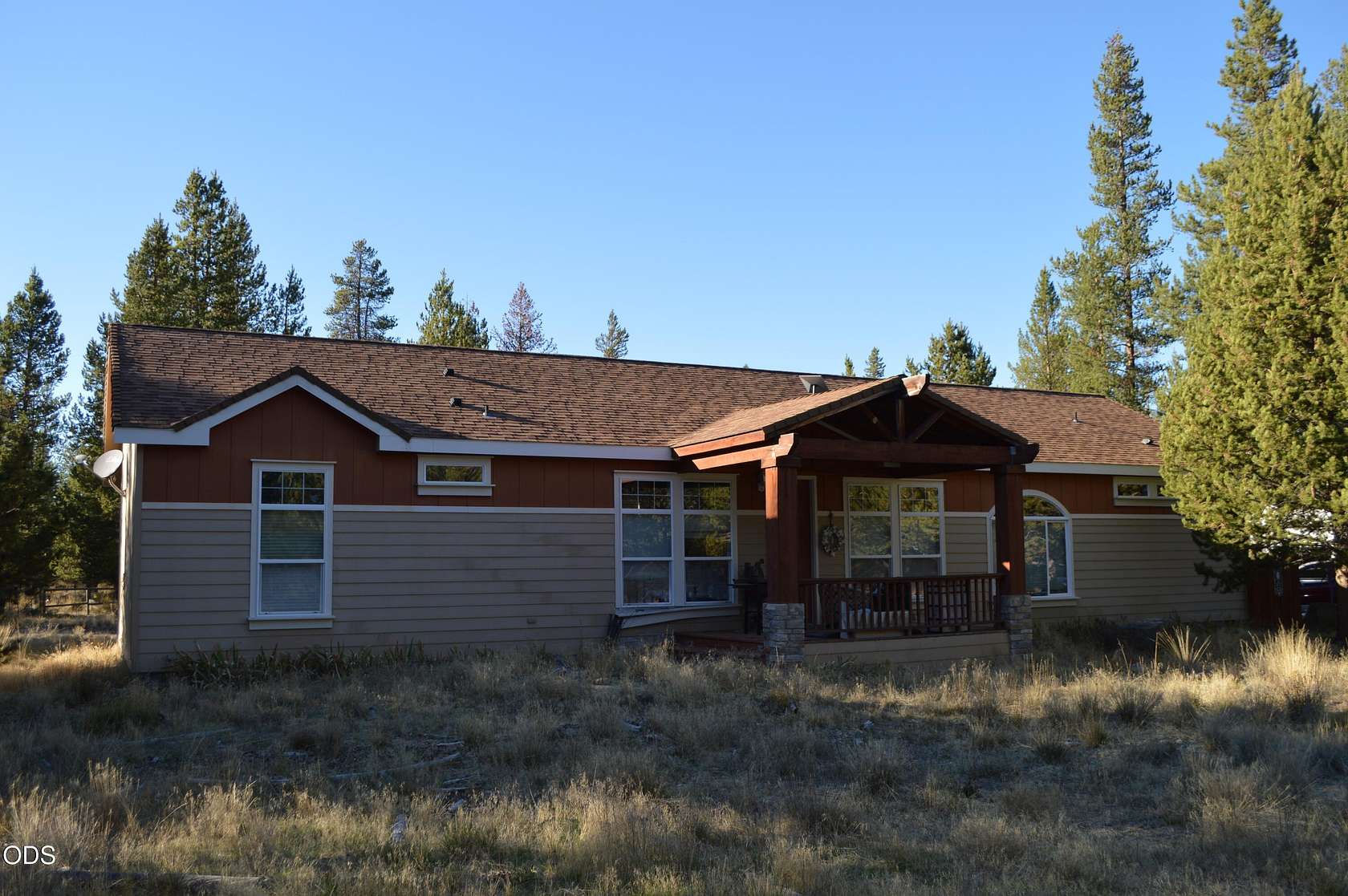 1.59 Acres of Land with Home for Sale in La Pine, Oregon