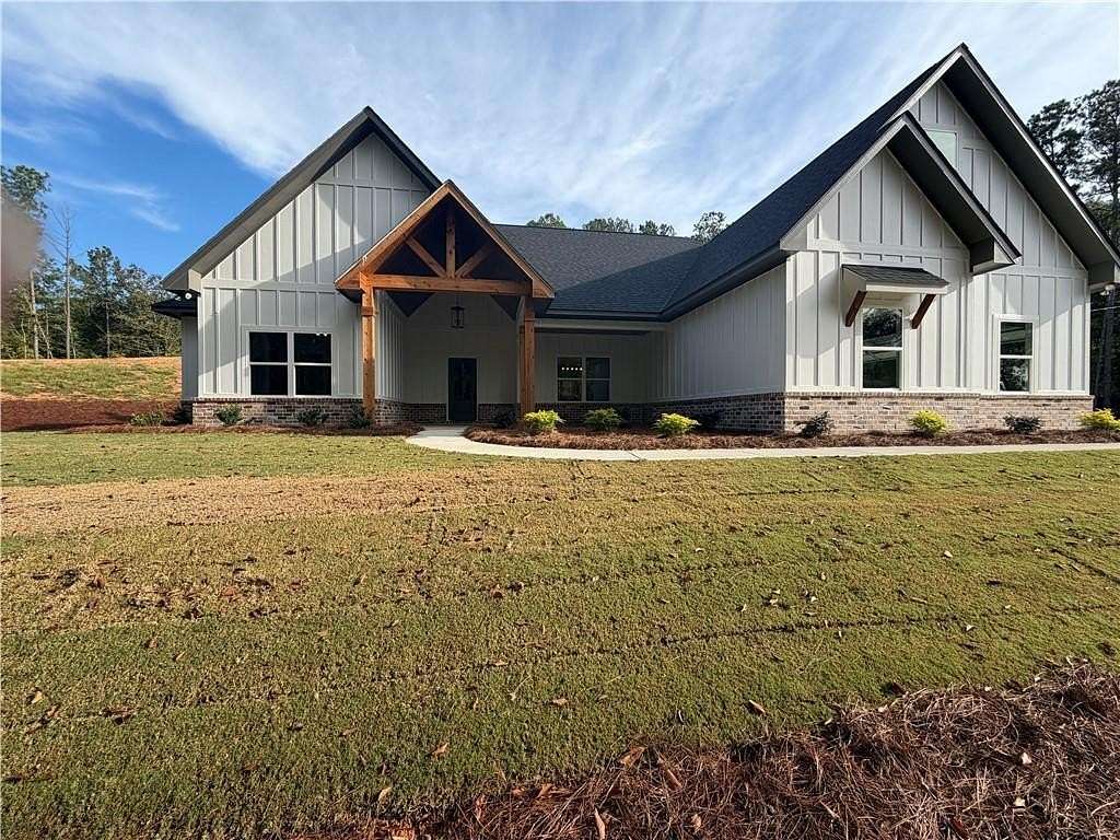 2.8 Acres of Land with Home for Sale in Valley, Alabama