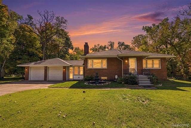 2 Acres of Land with Home for Sale in Rochester Hills, Michigan