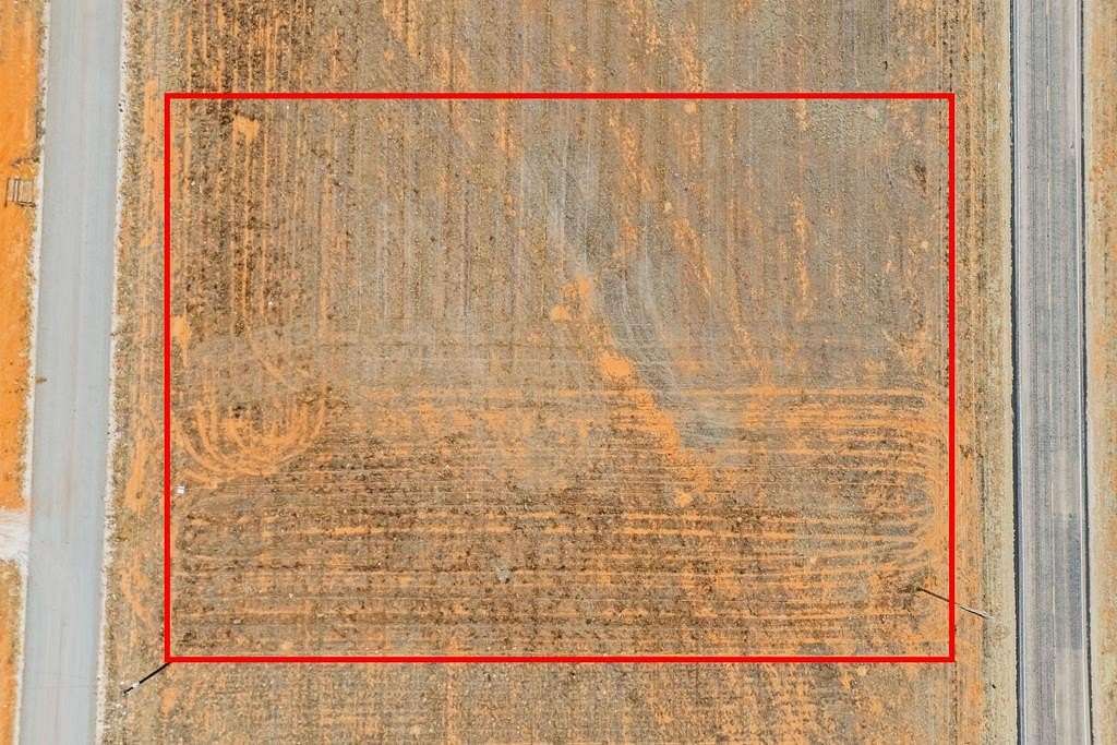 1.44 Acres of Mixed-Use Land for Sale in Seminole, Texas