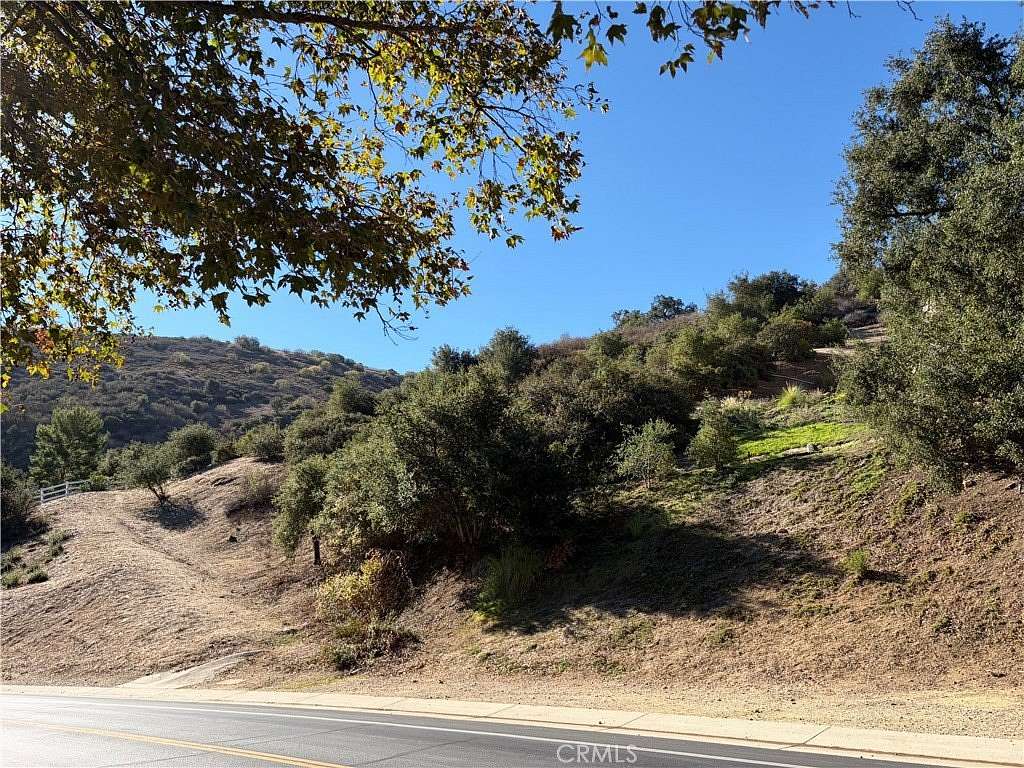 10 Acres of Land for Sale in Bell Canyon, California