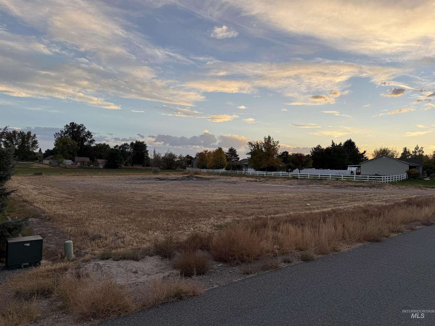1 Acre of Land for Sale in Twin Falls, Idaho