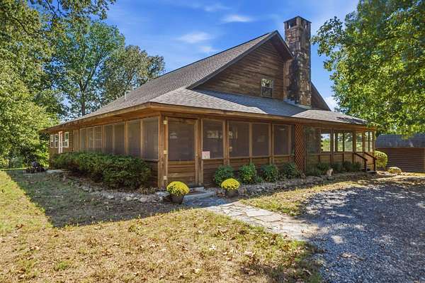 13.3 Acres of Land with Home for Sale in Mena, Arkansas