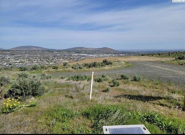 11.7 Acres of Land for Sale in Kennewick, Washington