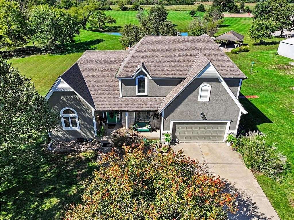 9.8 Acres of Land with Home for Sale in Bonner Springs, Kansas