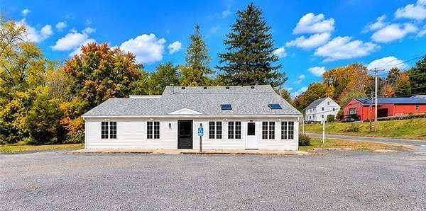 1.6 Acres of Commercial Land for Lease in Brimfield, Massachusetts