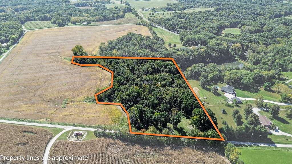 8.49 Acres of Recreational Land for Sale in Mount Sterling, Illinois