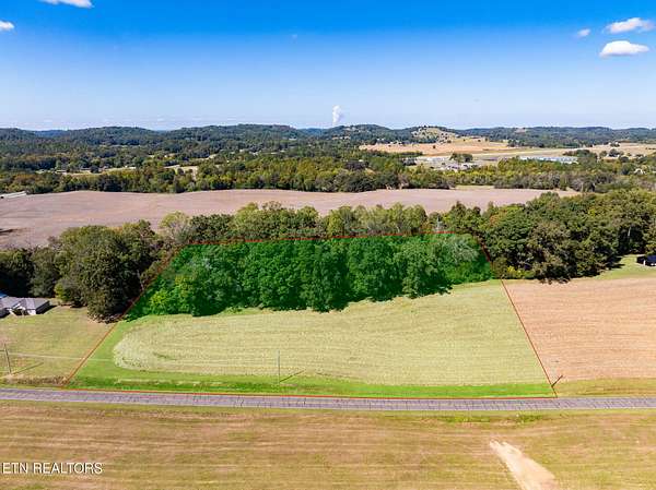5 Acres of Agricultural Land for Sale in Athens, Tennessee