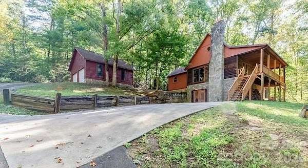 2.52 Acres of Land with Home for Sale in Lenoir, North Carolina
