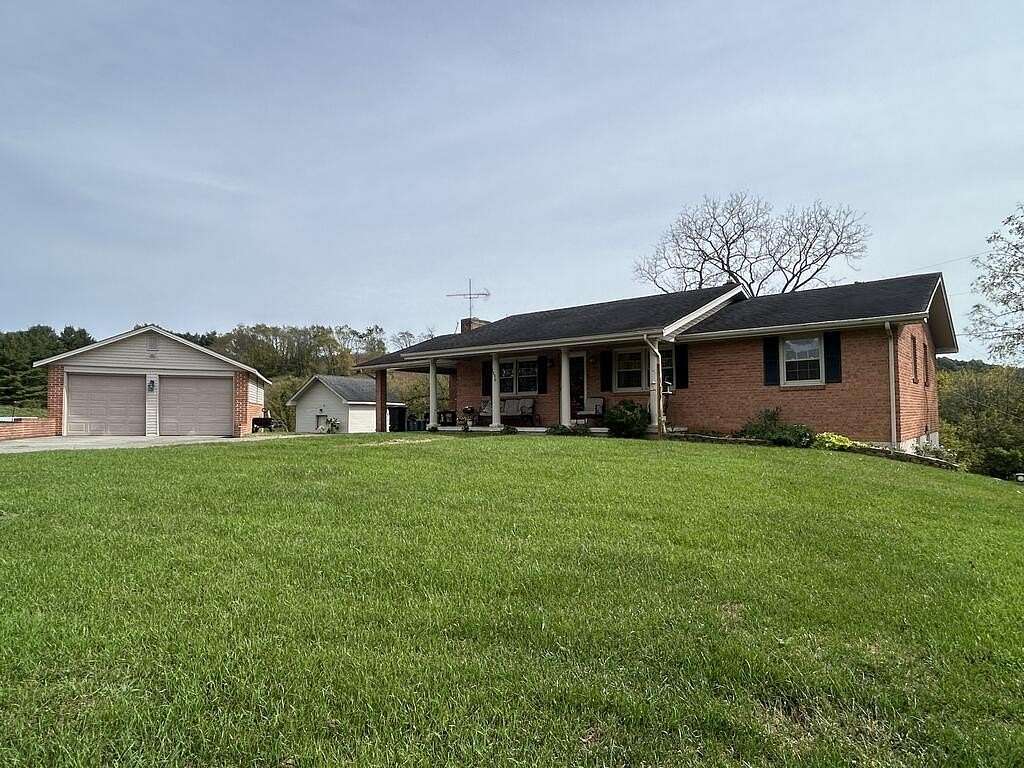 4 Acres of Land with Home for Sale in Draper, Virginia