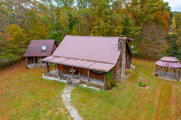 5.57 Acres of Land with Home for Sale in London, Kentucky