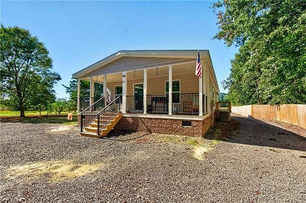 9 Acres of Land with Home for Sale in Suffolk, Virginia