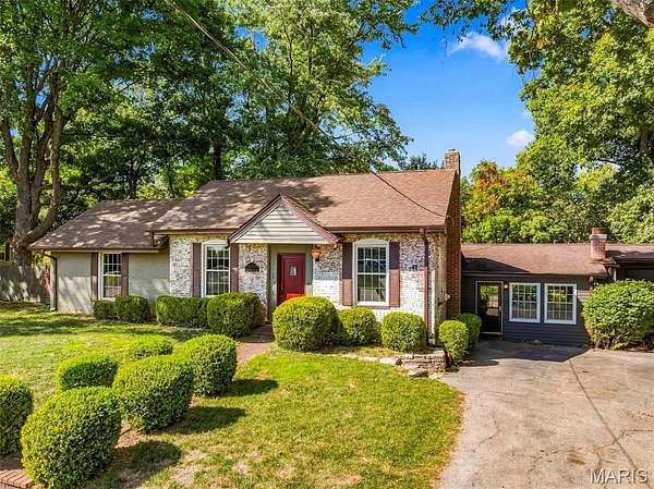 1.68 Acres of Land with Home for Sale in Florissant, Missouri