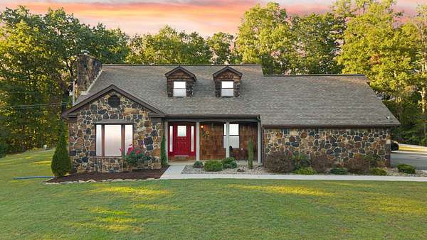 13.6 Acres of Land with Home for Sale in Stearns, Kentucky