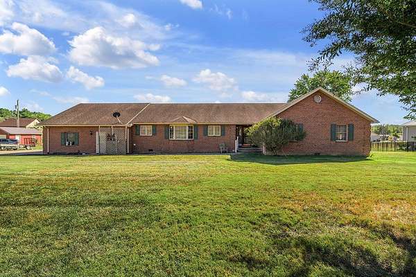 4.4 Acres of Land with Home for Sale in Somerset, Kentucky