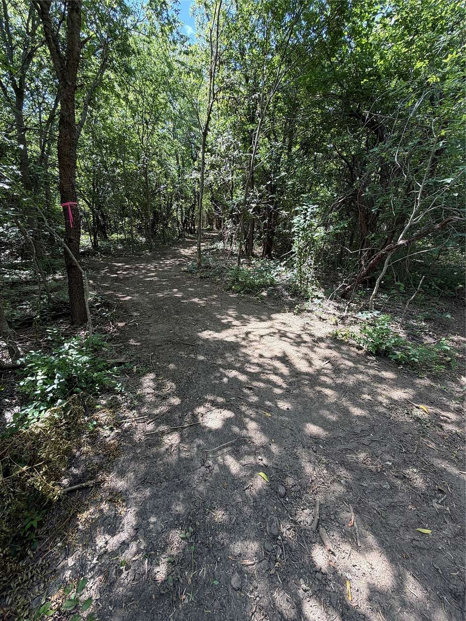 5.35 Acres of Residential Land for Sale in Ennis, Texas