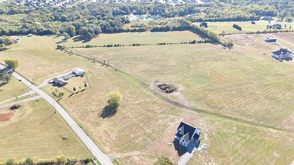 7 Acres of Residential Land for Auction in Murfreesboro, Tennessee