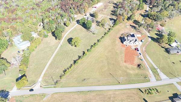 6.14 Acres of Residential Land for Auction in Murfreesboro, Tennessee