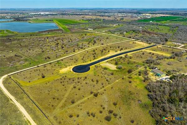 1 Acre of Residential Land for Sale in Lockhart, Texas