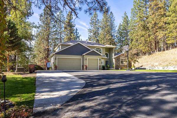 2 Acres of Land with Home for Sale in Spokane, Washington