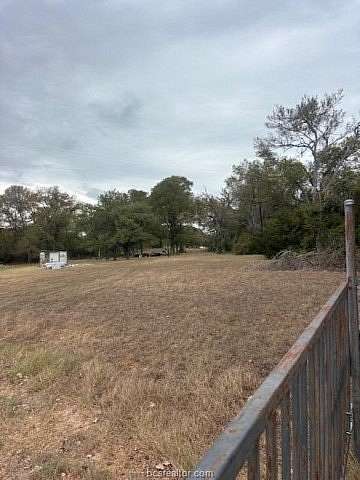 4 Acres of Land for Sale in Calvert, Texas