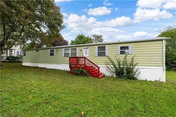 0.23 Acres of Residential Land for Sale in Tiverton, Rhode Island