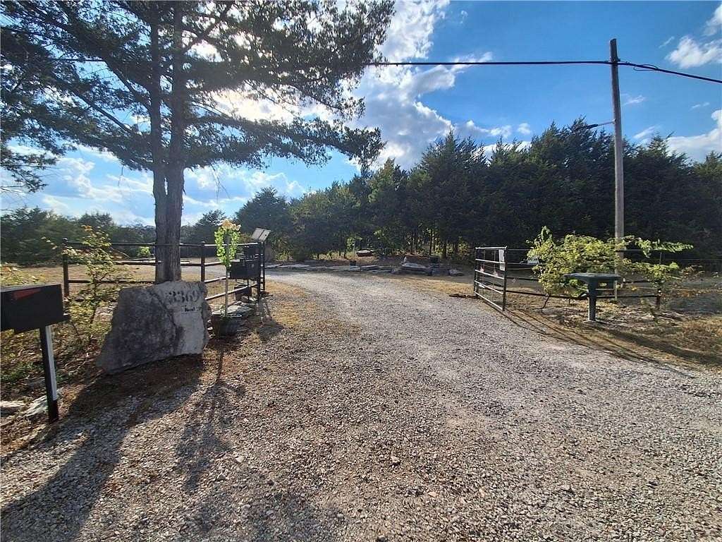 28.6 Acres of Recreational Land for Sale in Berryville, Arkansas