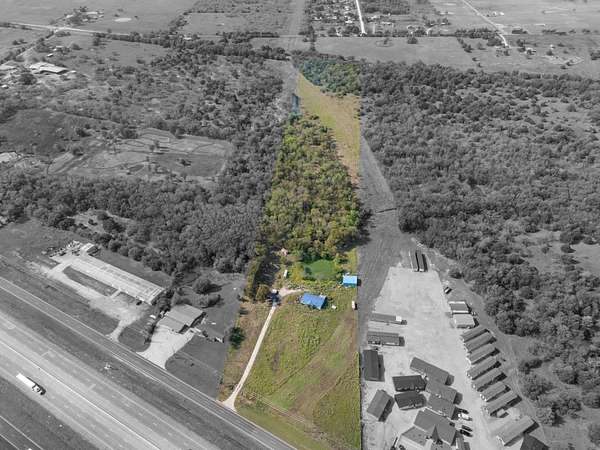 14.2 Acres of Mixed-Use Land for Sale in Corsicana, Texas
