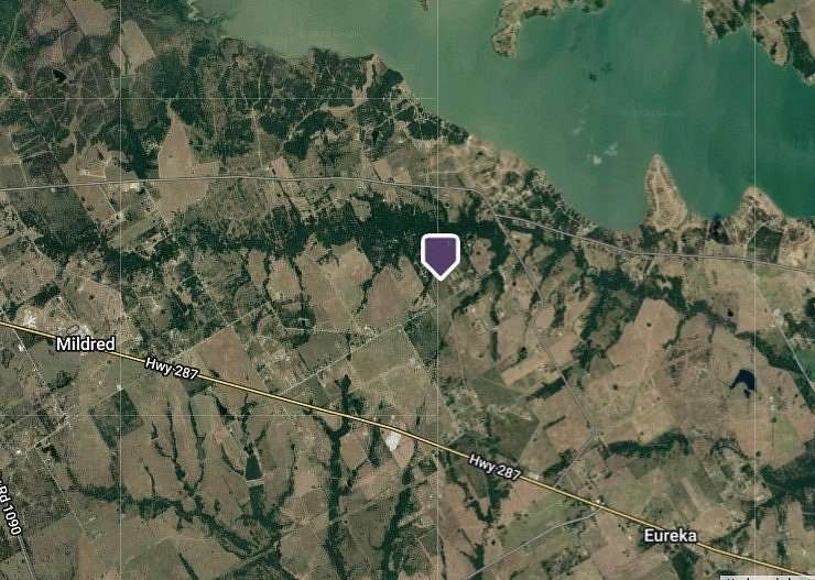0.84 Acres of Residential Land for Sale in Corsicana, Texas
