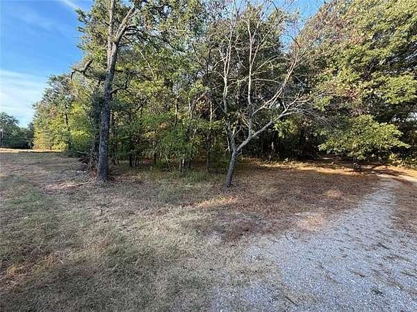 11.4 Acres of Land for Sale in Kingston, Oklahoma