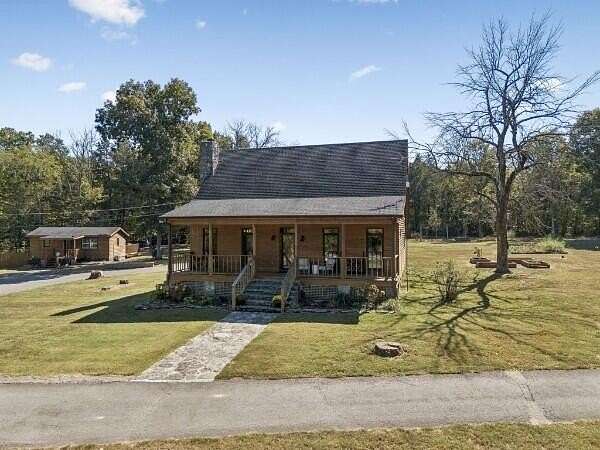 42 Acres of Recreational Land with Home for Auction in Rockvale, Tennessee