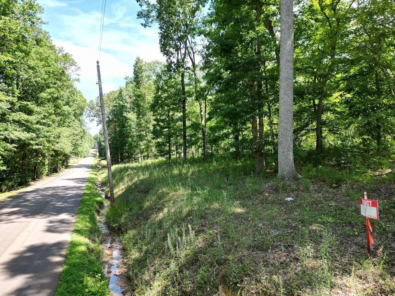 6.19 Acres of Land for Sale in Savannah, Tennessee