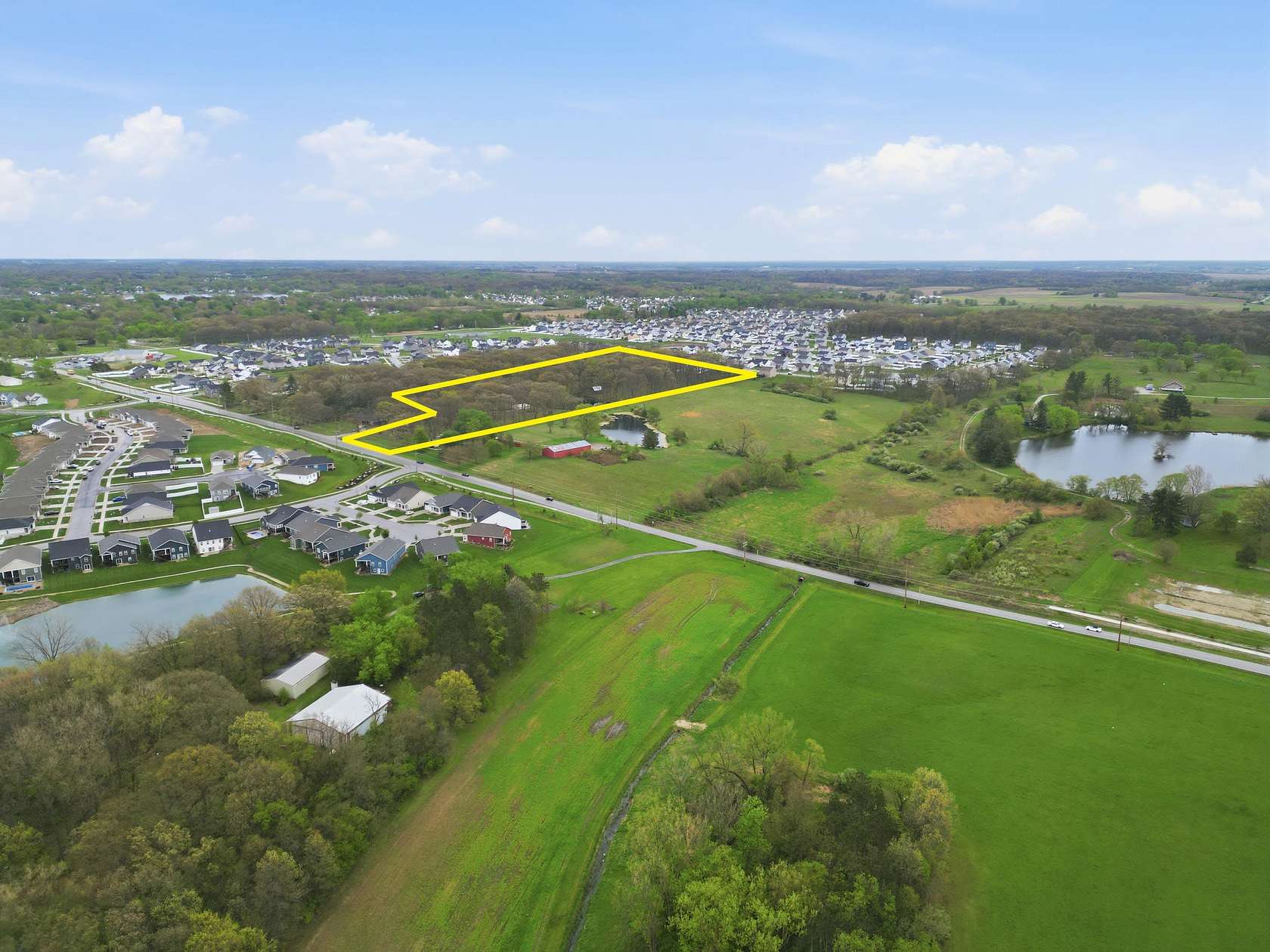 9 Acres of Residential Land for Sale in Winfield, Indiana