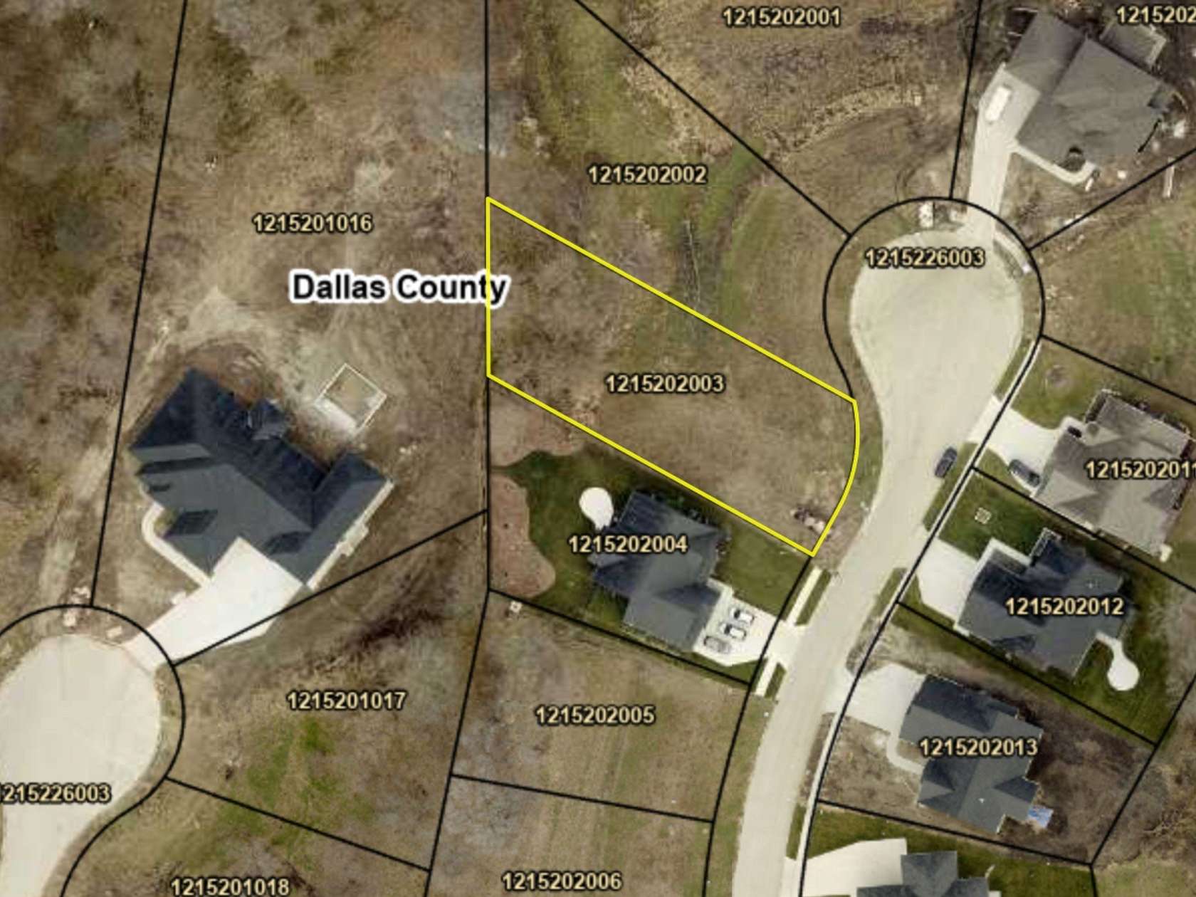0.39 Acres of Residential Land for Sale in Urbandale, Iowa