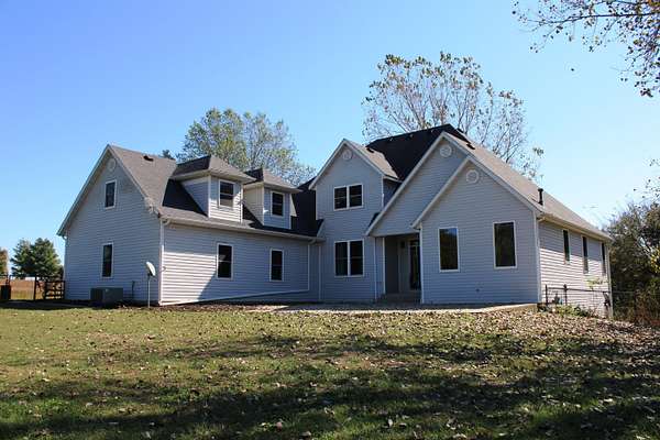 6 Acres of Land with Home for Sale in Fulton, Missouri