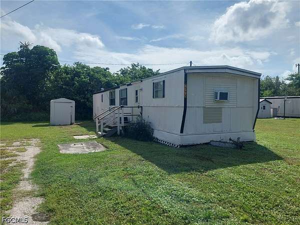 2 Acres of Land with Home for Lease in North Fort Myers, Florida