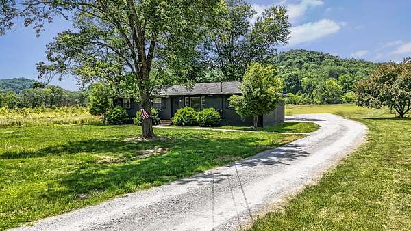 3.1 Acres of Land with Home for Sale in Whites Creek, Tennessee