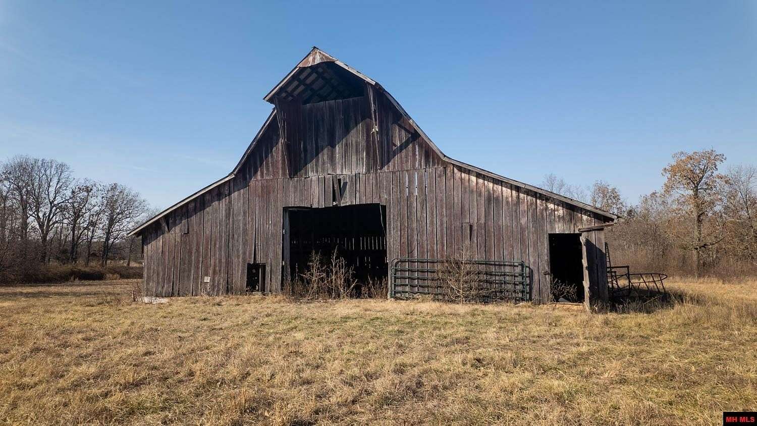 40 Acres of Recreational & Residential Land for Sale in Mammoth Spring, Arkansas