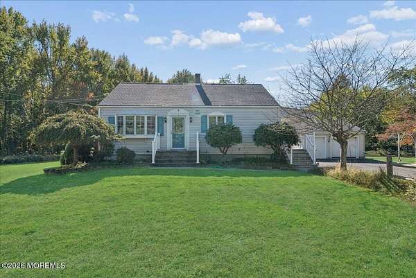 3 Acres of Land with Home for Lease in Manalapan, New Jersey
