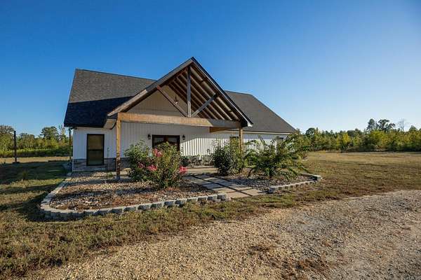 10 Acres of Land with Home for Sale in Redfield, Arkansas