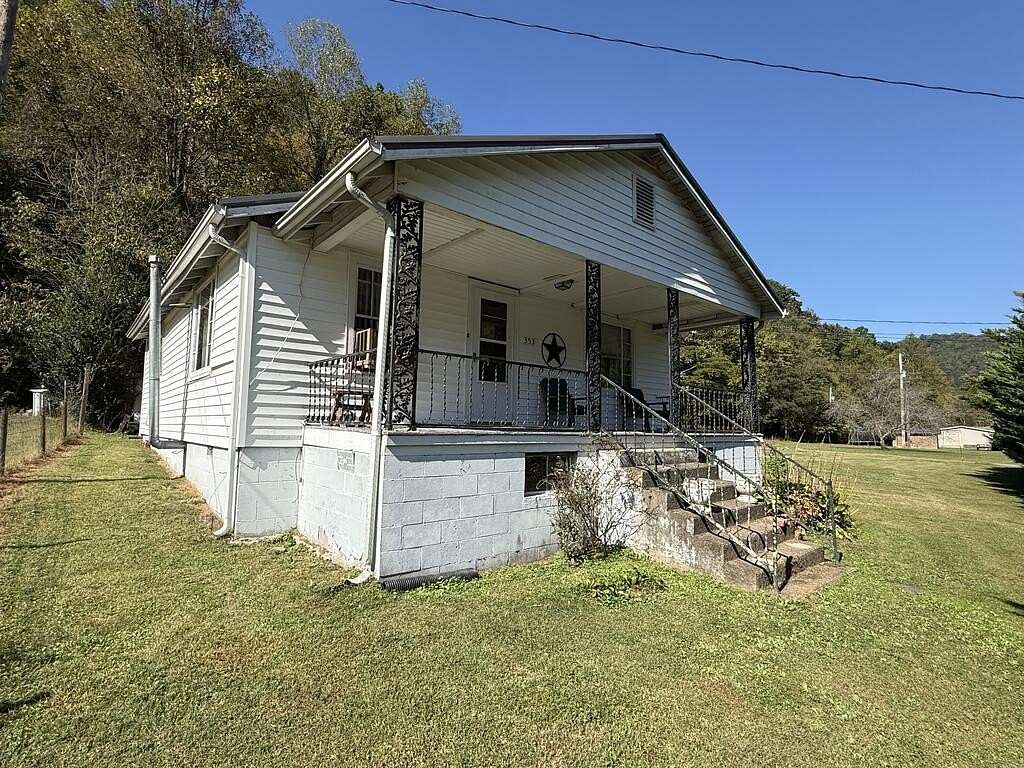 40 Acres of Land with Home for Sale in Pikeville, Kentucky