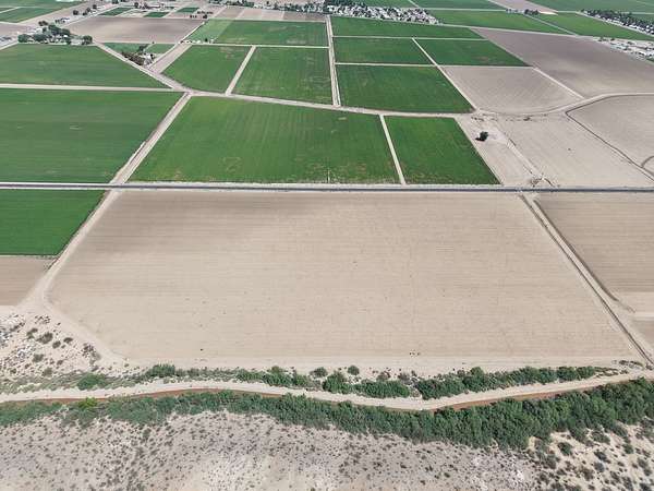 18.4 Acres of Land for Sale in Safford, Arizona