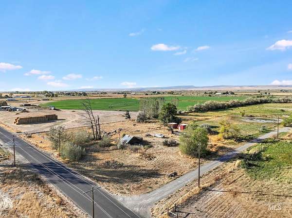 5 Acres of Land for Sale in Gooding, Idaho