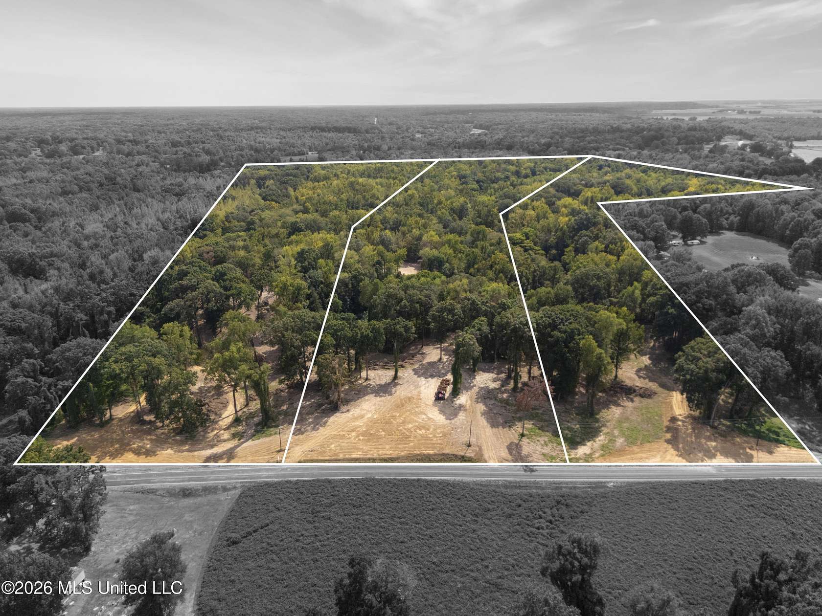 39 Acres of Land for Sale in Walls, Mississippi