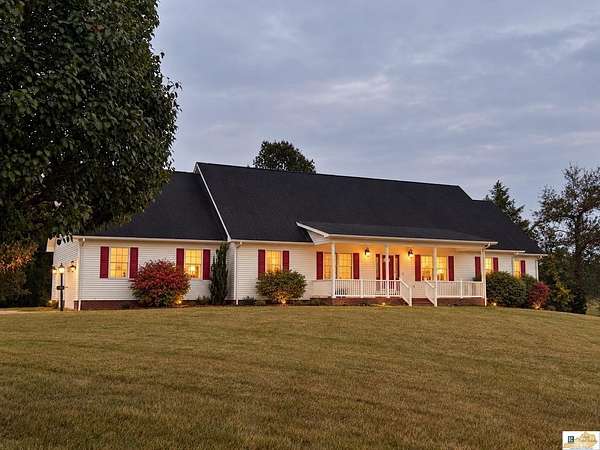 5 Acres of Land with Home for Sale in Edmonton, Kentucky