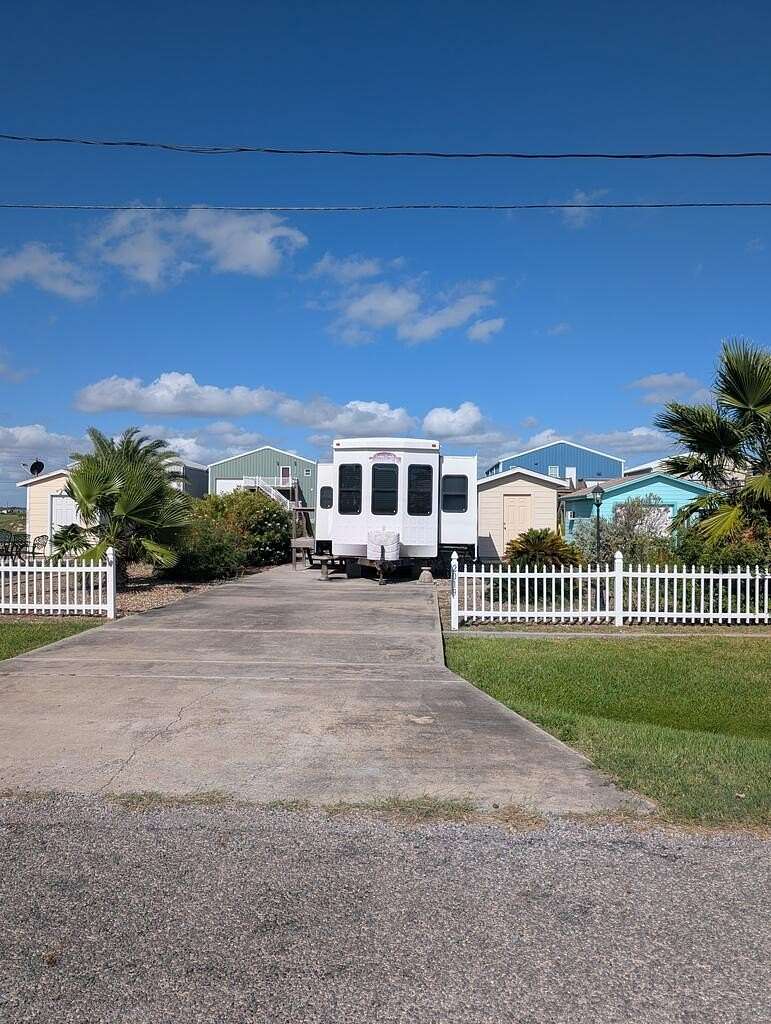 0.16 Acres of Residential Land for Sale in Rockport, Texas