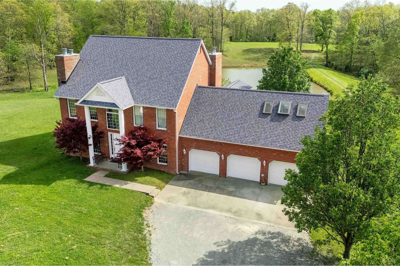 101 Acres of Land with Home for Sale in Pittsburg, Illinois